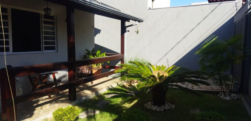 Casa à venda no bairro Colina Santa Barbara