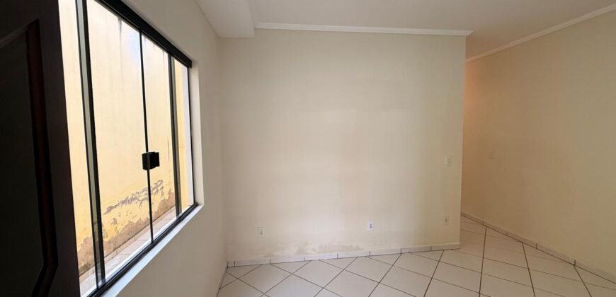 Casa para locação no bairro Recanto dos Barreiros