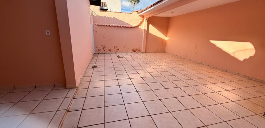 Casa para locação no bairro Fátima III