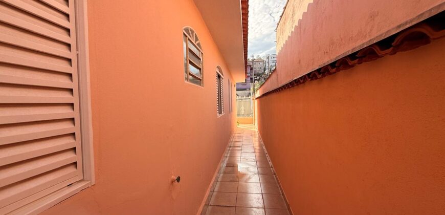 Casa para locação no bairro Fátima III