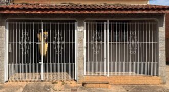 Casa para locação no bairro Jatobá