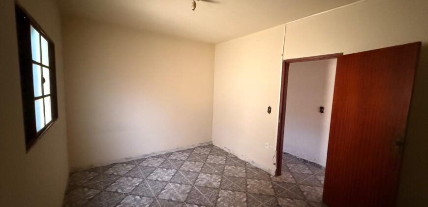 Casa para locação no bairro Jatobá