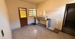 Casa para locação no bairro Jatobá
