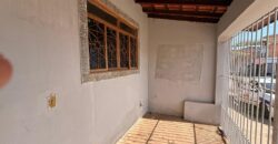 Casa para locação no bairro Jatobá