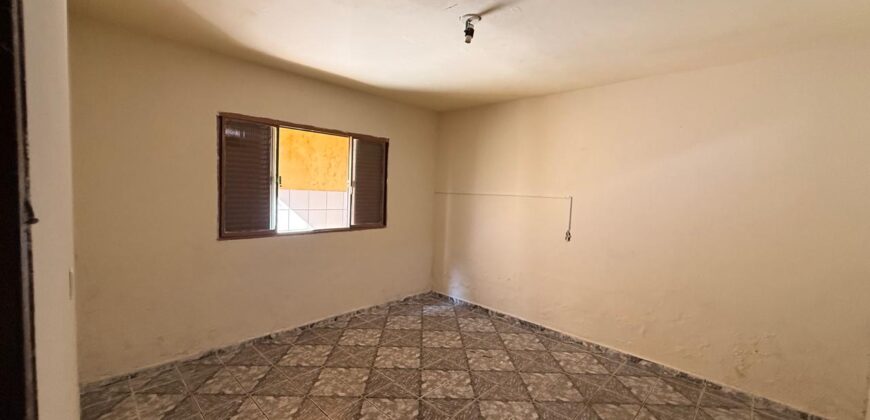 Casa para locação no bairro Jatobá
