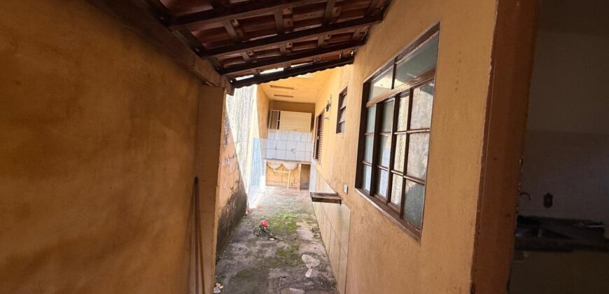 Casa para locação no bairro Jatobá