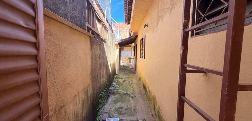 Casa para locação no bairro Jatobá