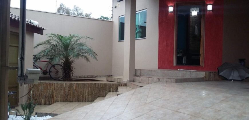 Casa à venda no bairro Colina Santa Barbara