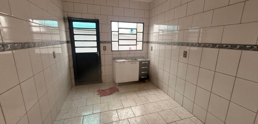 Casa para locação no bairro Cruzeiro